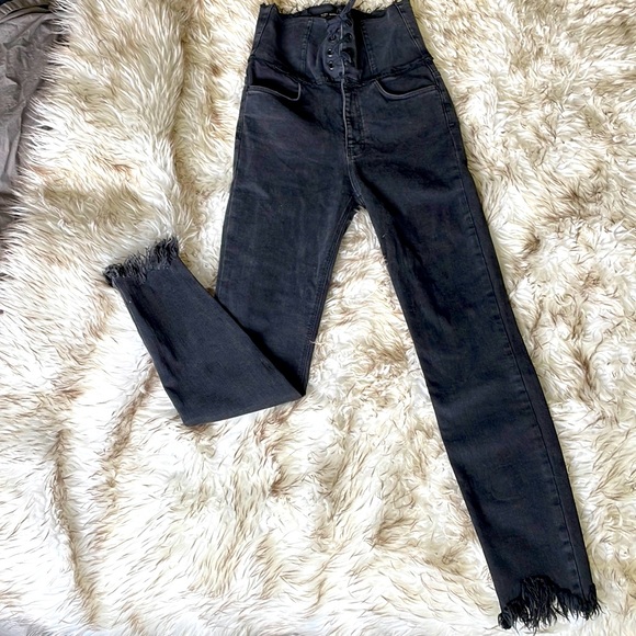 Zara size 6 black high waist jeans - Picture 1 of 3